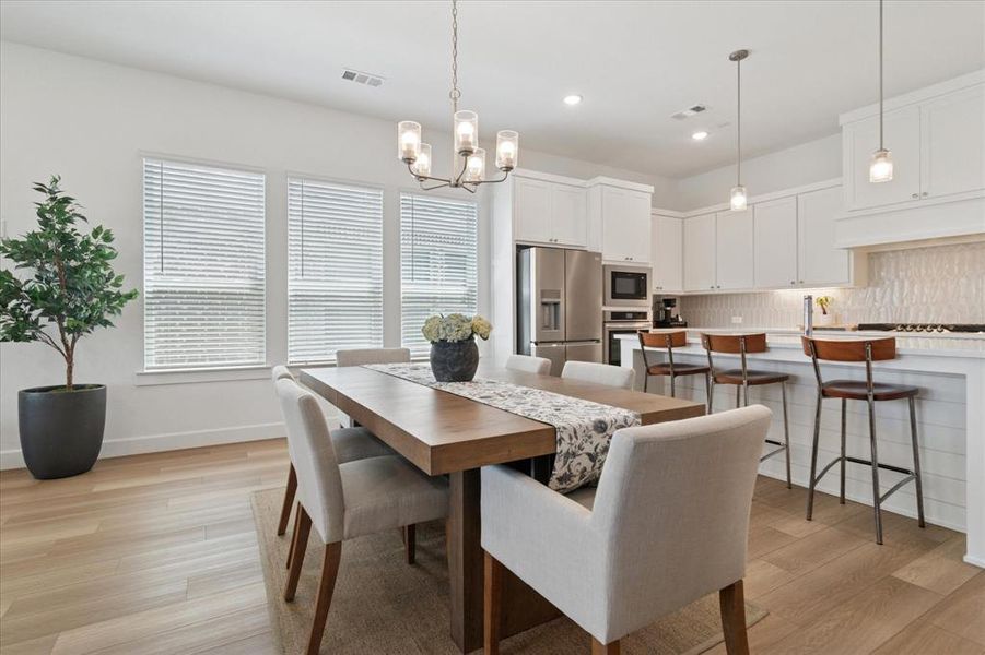 Furnished interior view inside a new home in Painted Tree - South, McKinney (Image 10). Furnished interior view inside a new home in Painted Tree - South, McKinney (Image 10).