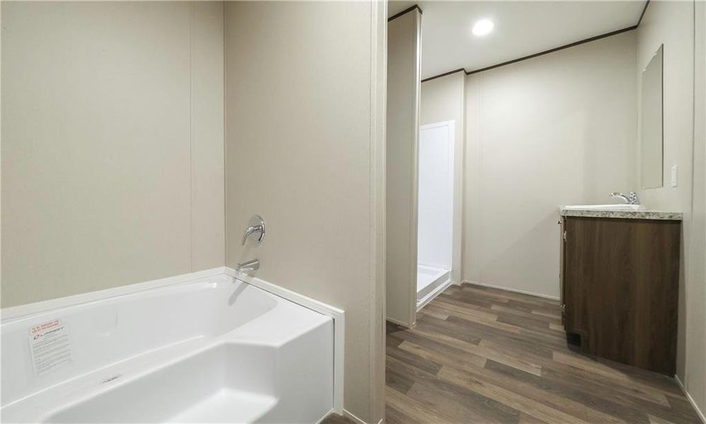 Spacious, unfurnished interior of a new home in , Carrollton (Image 24).