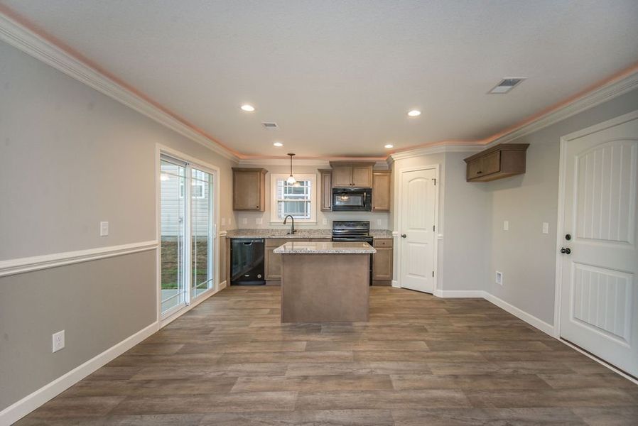 Representative unfurnished interior of a home built from the Heatherwood by Enchanted Homes in Ballentine Ridge, Lyman (Image 39).