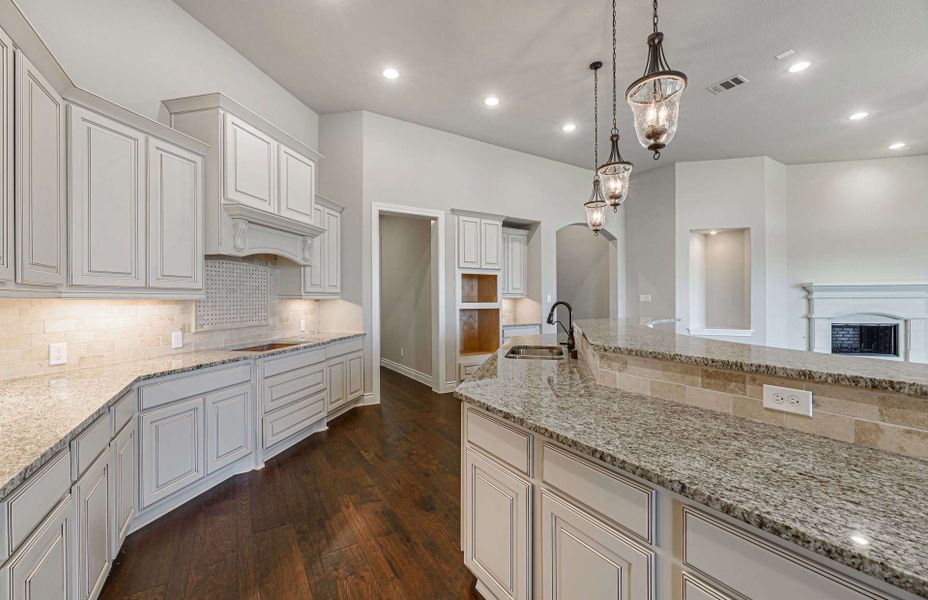 Representative furnished interior of a home built from the 3326 by Ravenna Homes in Cross Creek West, Fulshear (Image 16).