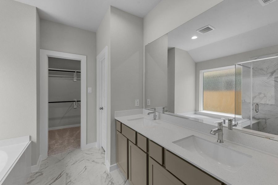 Furnished interior view inside a new home in Huntington Place, Rosharon (Image 4).