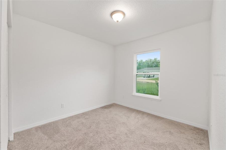 Spacious, unfurnished interior of a new home in , Ocala (Image 14).