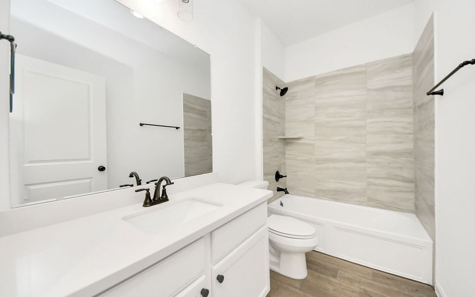 Representative furnished interior of a home built from the Montclaire by Brookfield Residential in 50' Traditional Homes at Elyson, Katy (Image 6).