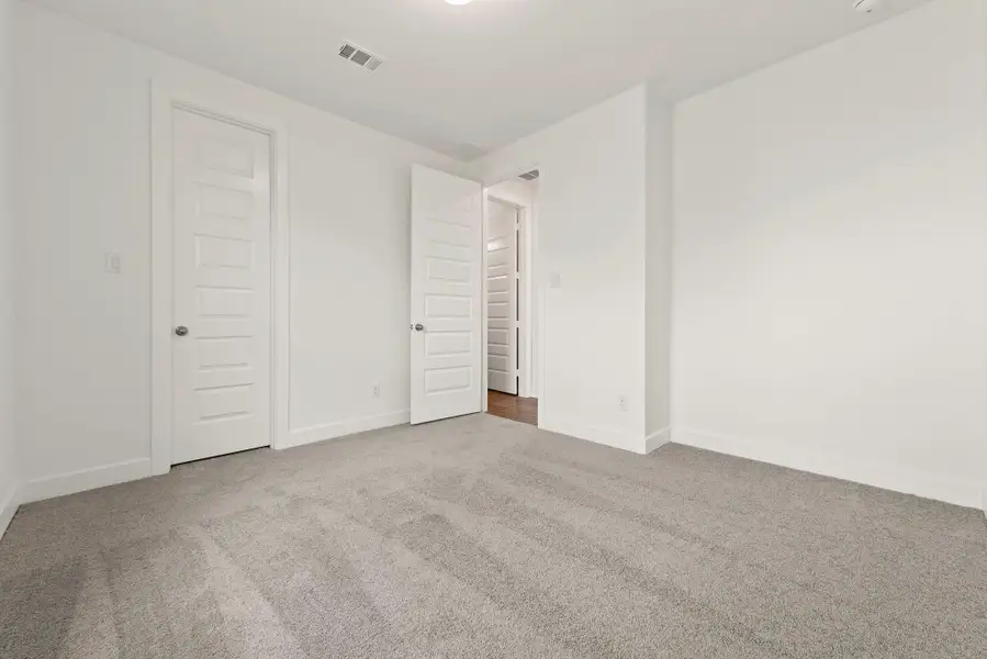 Representative image. Features, specifications, selections and colors may vary. Representative image. Features, specifications, selections and colors may vary.