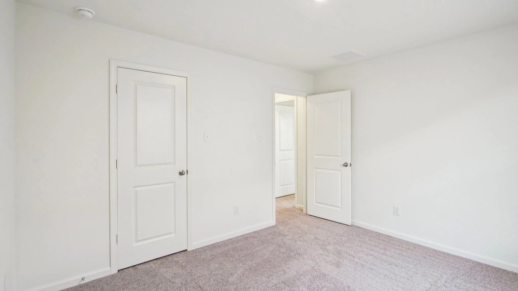 Representative unfurnished interior of a home built from the Jupiter by Starlight Homes in Castlewood South, Taylor (Image 18). Representative unfurnished interior of a home built from the Jupiter by Starlight Homes in Castlewood South, Taylor (Image 18).