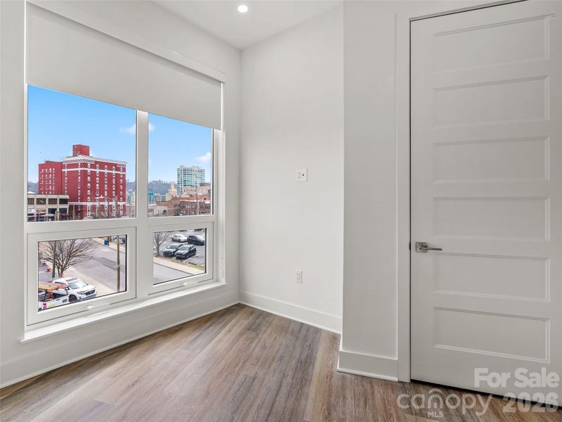 Spacious, unfurnished interior of a new home in , Asheville (Image 20).