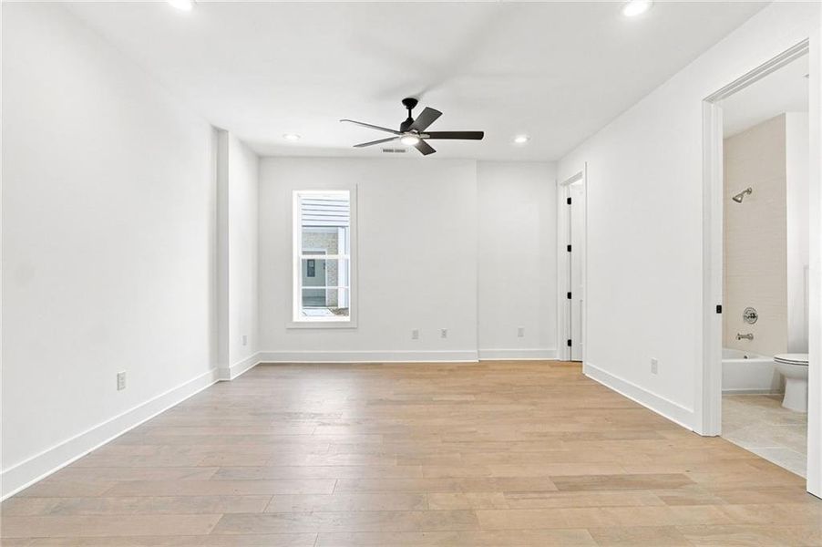 Spacious, unfurnished interior of a new home in Parkside Roswell, Roswell (Image 29).