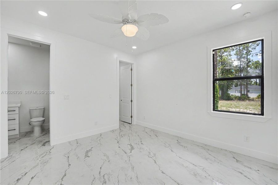 Spacious, unfurnished interior of a new home in , Lehigh Acres (Image 20).
