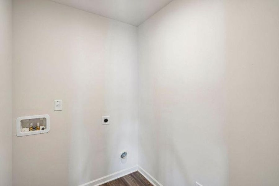 Spacious, unfurnished interior of a new home in Urban's Place, Chatsworth (Image 15).