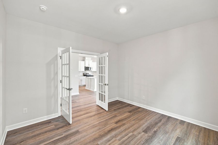 Spacious, unfurnished interior of a new home in Terrapin, Leland (Image 26).