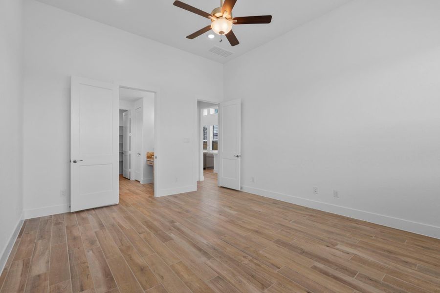 **Photos are representative - not of actual home** **Photos are representative - not of actual home**