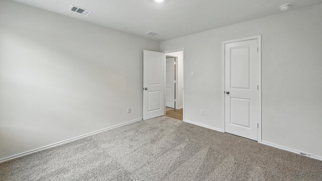 Representative unfurnished interior of a home built from the Seabrook by D.R. Horton in Chalk Hill, Celina (Image 9).