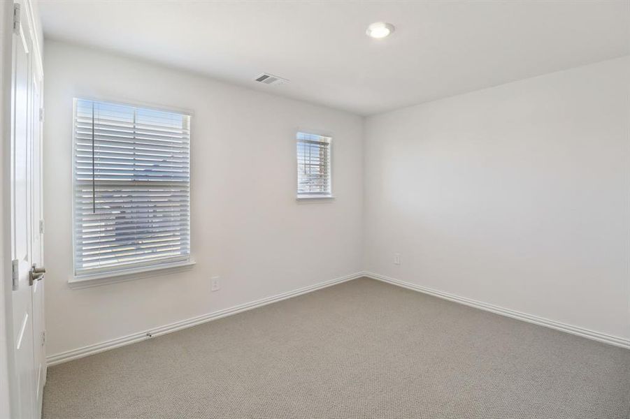 Spacious, unfurnished interior of a new home in Ashford Park - Texana Series, Corinth (Image 32).