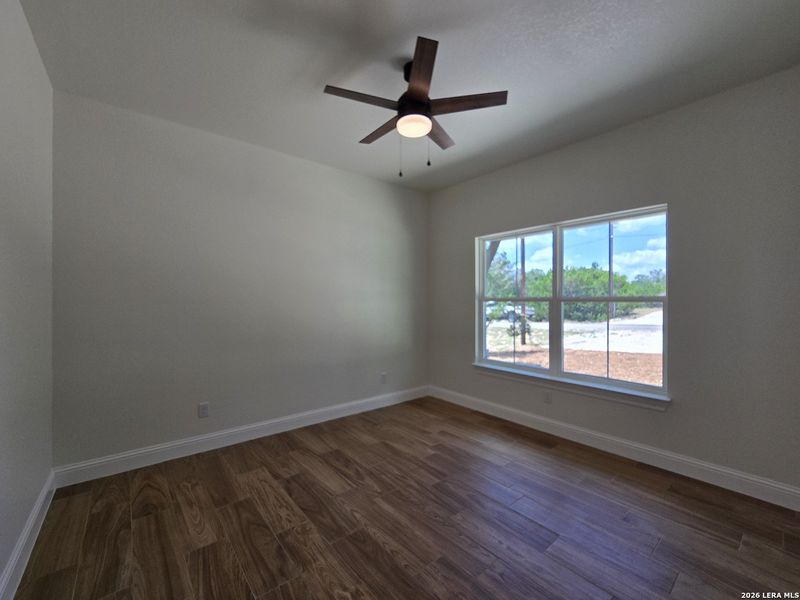 Spacious, unfurnished interior of a new home in , Canyon Lake (Image 25).