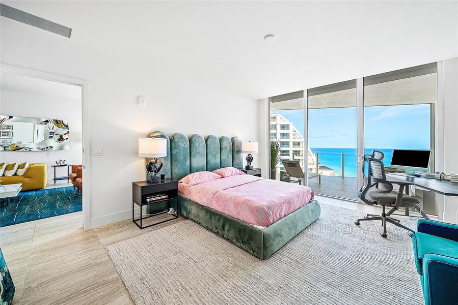 Furnished interior view inside a new home in , Fort Lauderdale (Image 40).