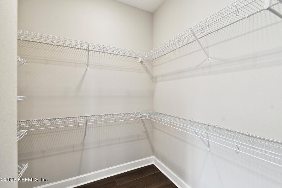 Image 22 of a home in Granville at eTown 38'.