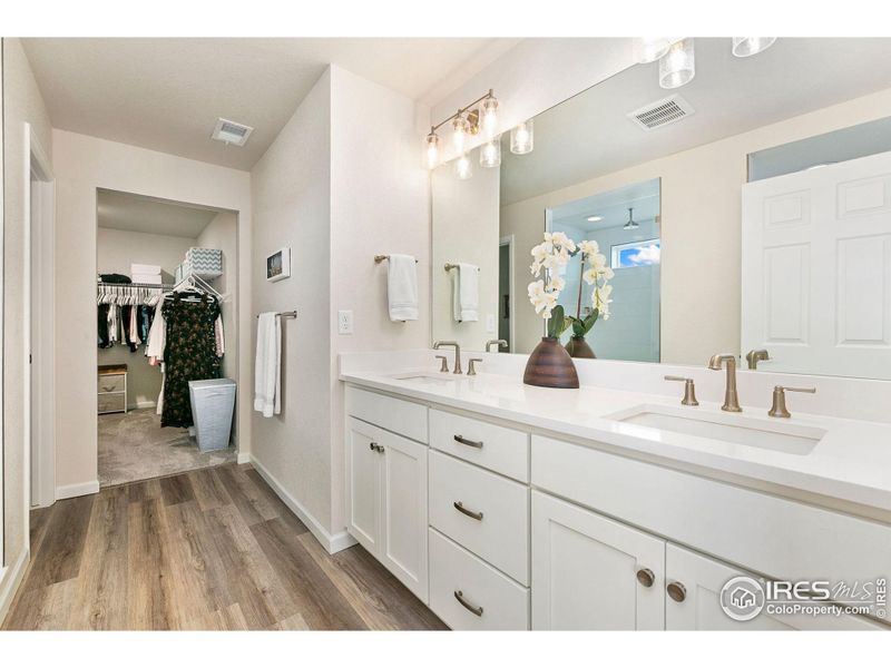 quartz counters throughout