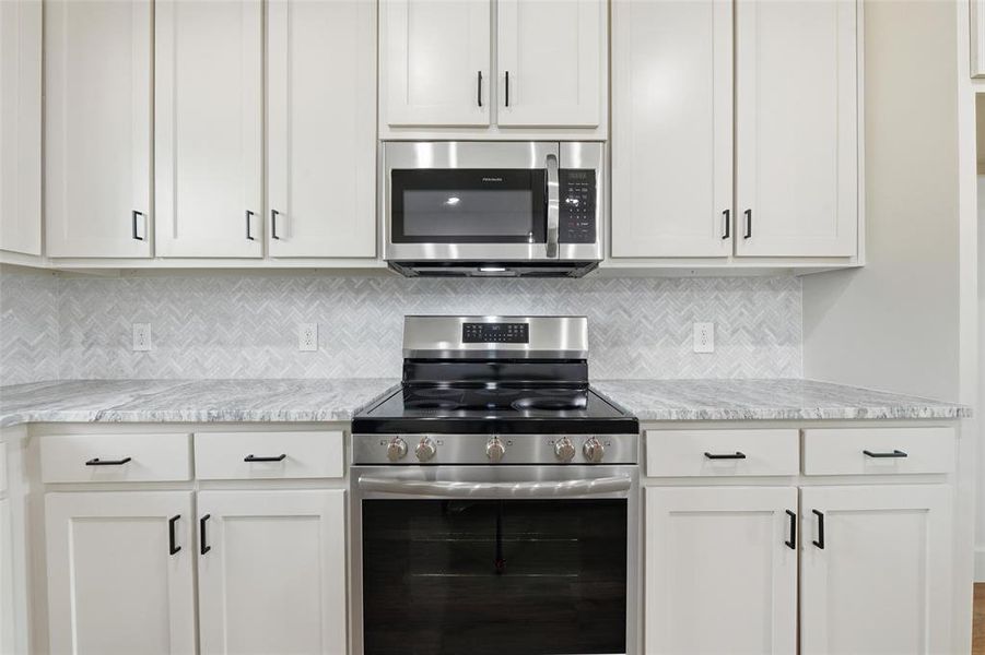 Furnished interior view inside a new home in , Fort Worth (Image 12).