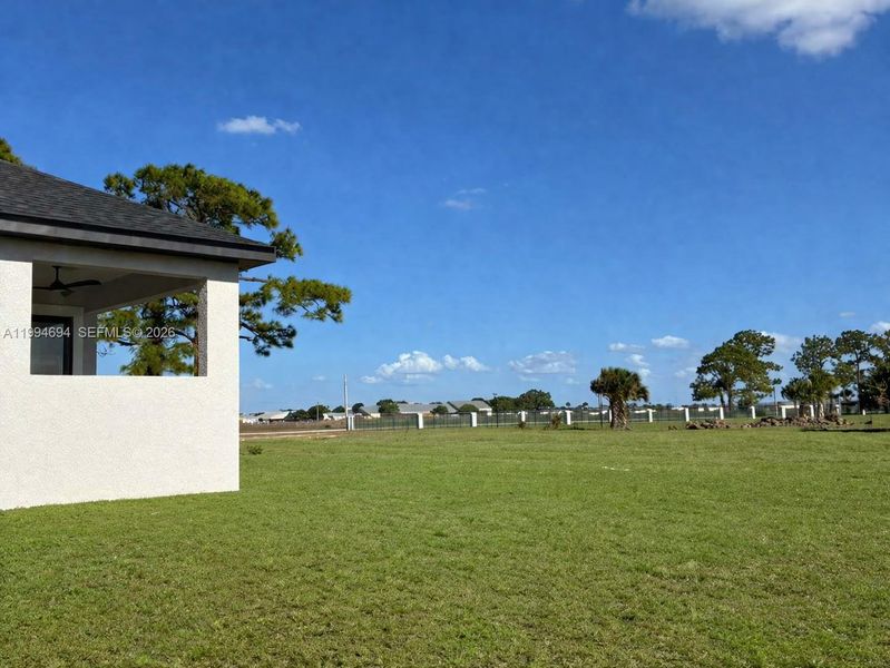 Exterior details and patio area of a home in , Labelle (Image 17).