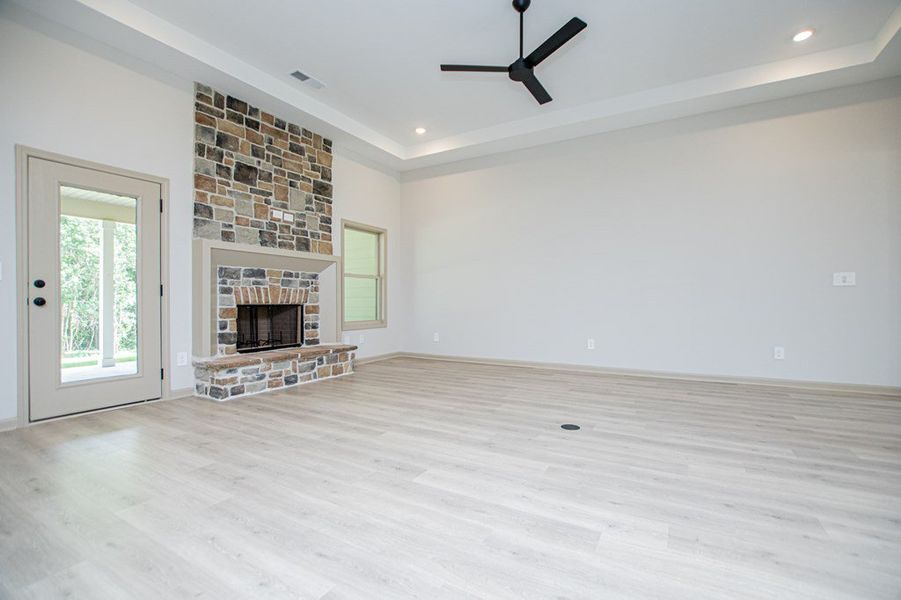 Spacious, unfurnished interior of a new home in WOODMONT RESERVE, Roopville (Image 25).