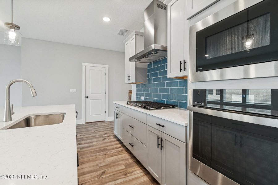 Furnished interior view inside a new home in Kettering at eTown - Traditional Collection, Jacksonville (Image 6). Furnished interior view inside a new home in Kettering at eTown - Traditional Collection, Jacksonville (Image 6).