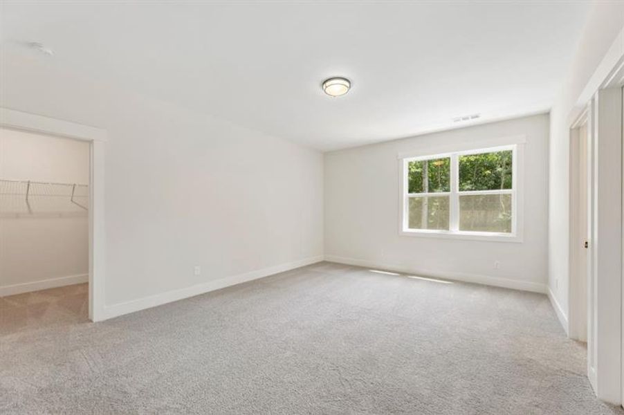 Spacious, unfurnished interior of a new home in Arden on Lanier, Cumming (Image 20).