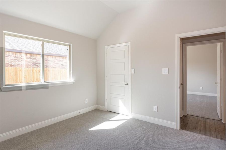 Spacious, unfurnished interior of a new home in Cole Crossing Estates, DeSoto (Image 31).