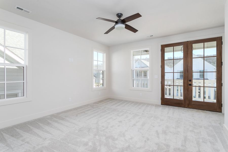 Representative unfurnished interior of a home built from the The Roosevelt by Greentech Homes LLC in The Farmstead, Hixson (Image 17). Representative unfurnished interior of a home built from the The Roosevelt by Greentech Homes LLC in The Farmstead, Hixson (Image 17).