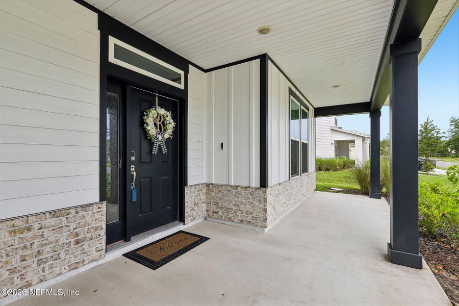 Exterior details and patio area of a home in , Jacksonville (Image 21).