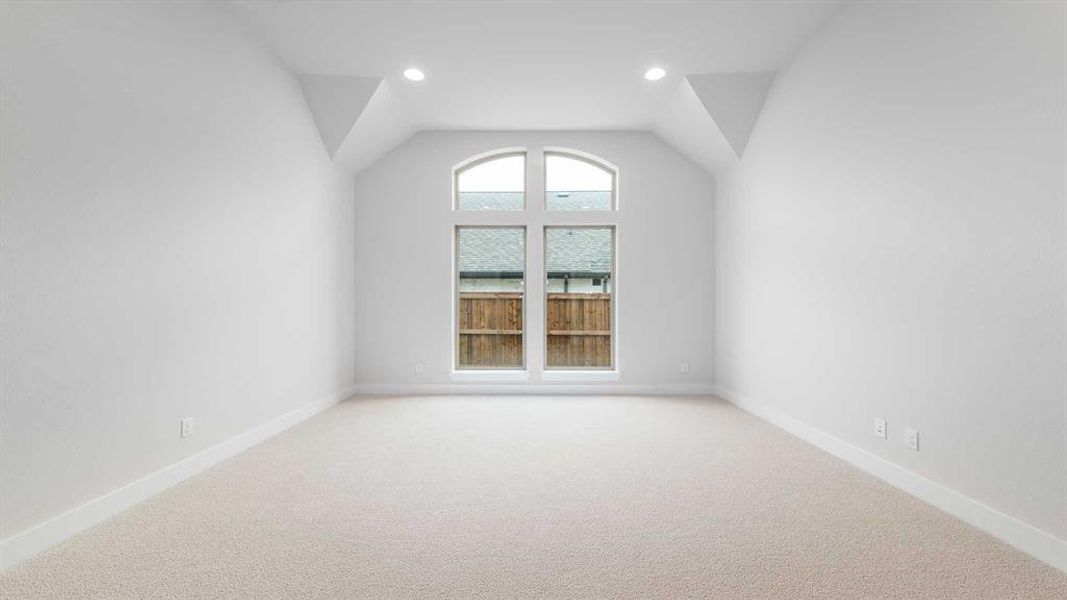 Spacious, unfurnished interior of a new home in Myrtle Creek 60', Waxahachie (Image 14).