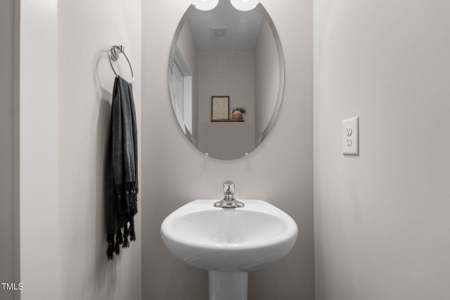 7-web-or-mls-_1075756 7-web-or-mls-_1075756