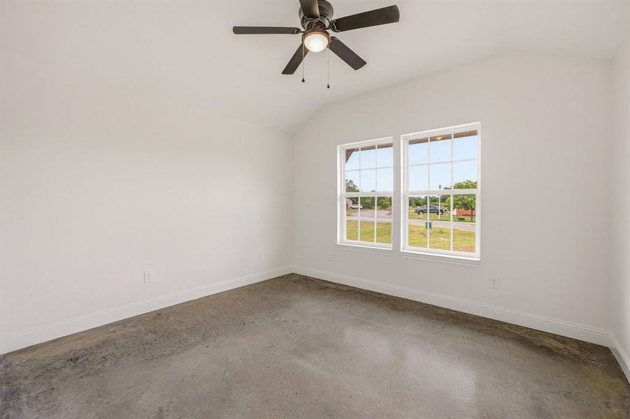 Spacious, unfurnished interior of a new home in , Weatherford (Image 19).