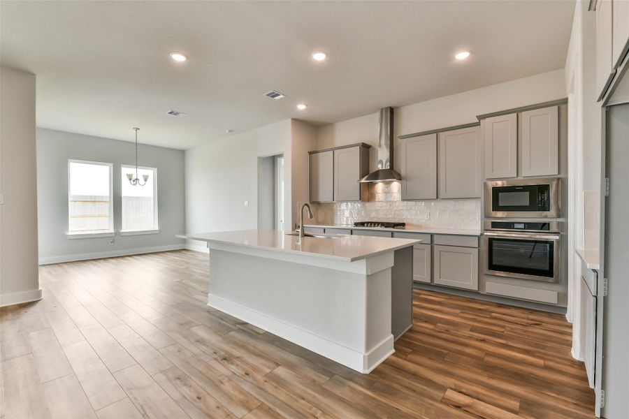 Furnished interior view inside a new home in , Texas City (Image 8).