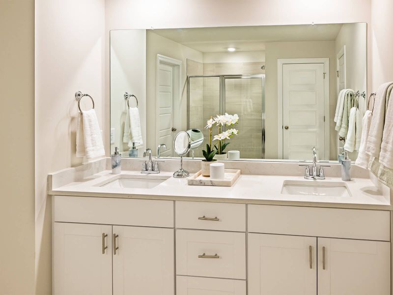 Close-up of interior finishes inside a home in Collier Ridge, Moore (Image 11).
