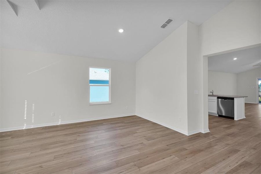 Spacious, unfurnished interior of a new home in Palm Coast, Palm Coast (Image 19).