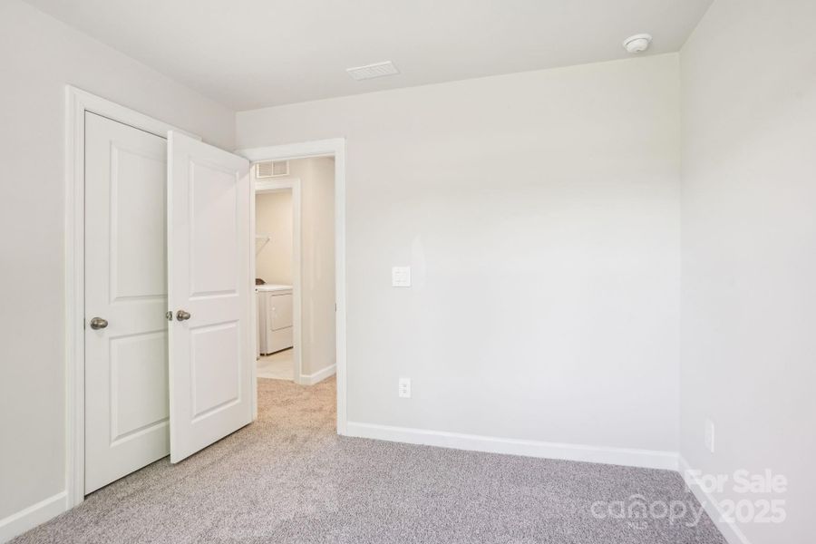 Image 29 of a home in Crossrail Station.