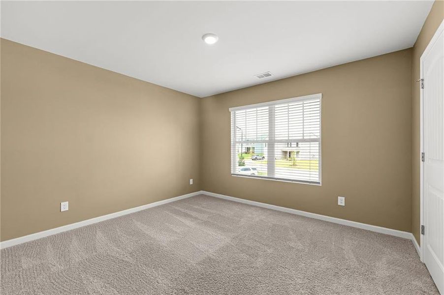 Spacious, unfurnished interior of a new home in , Dallas (Image 36).