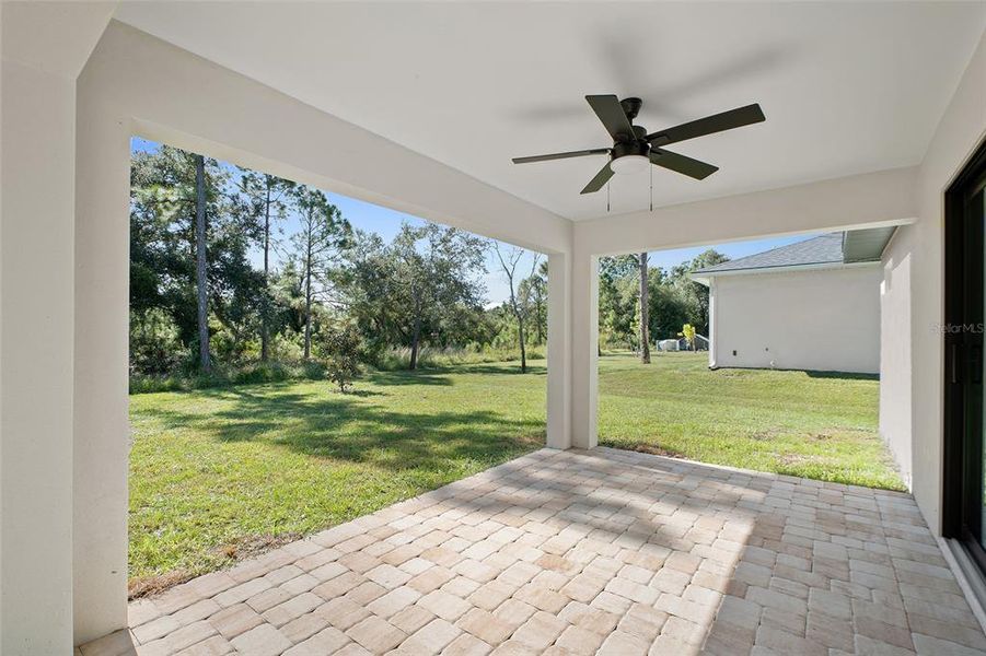 Exterior details and patio area of a home in , North Port (Image 3).