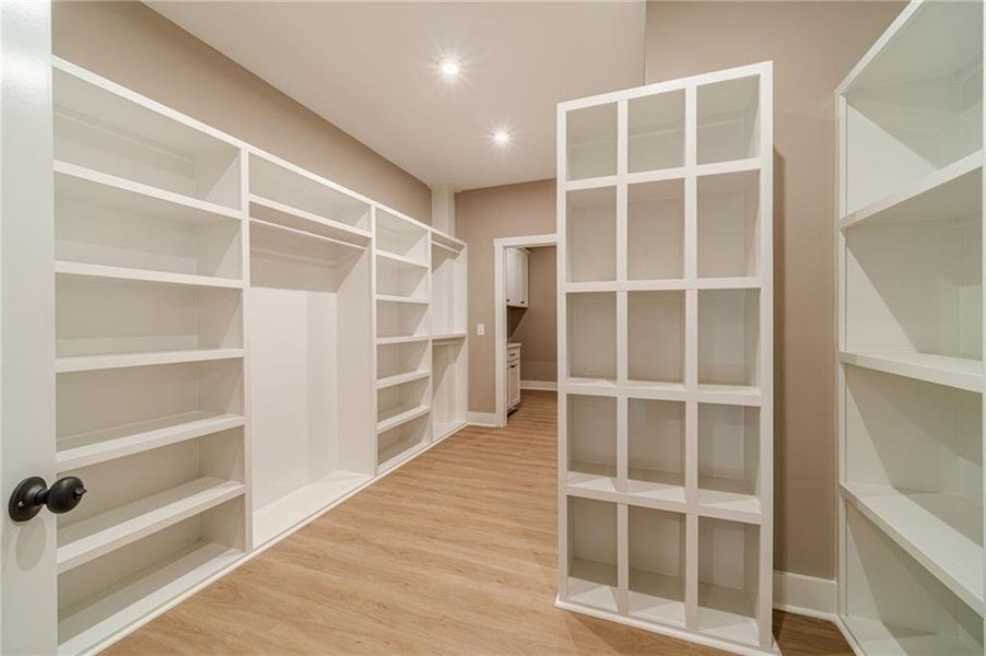 Spacious, unfurnished interior of a new home in , Monroe (Image 54).