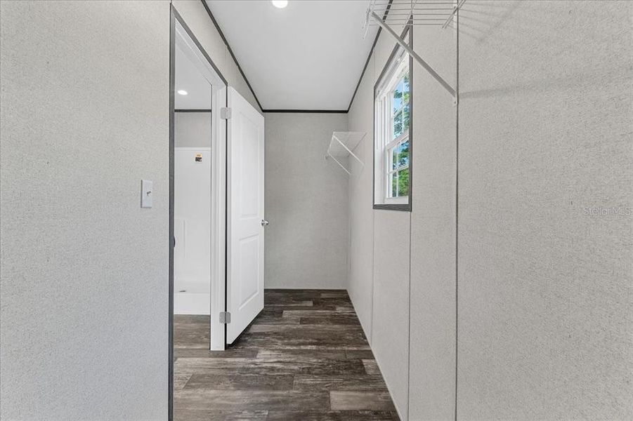 Spacious, unfurnished interior of a new home in , Holiday (Image 17).