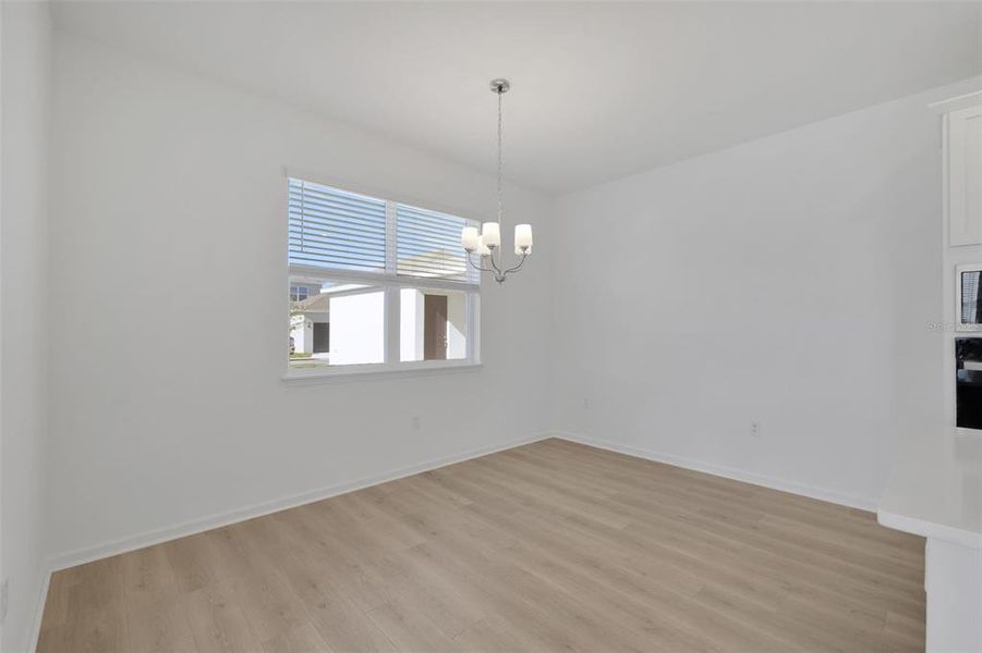 Spacious, unfurnished interior of a new home in Crossroads at Kelly Park, Apopka (Image 32).