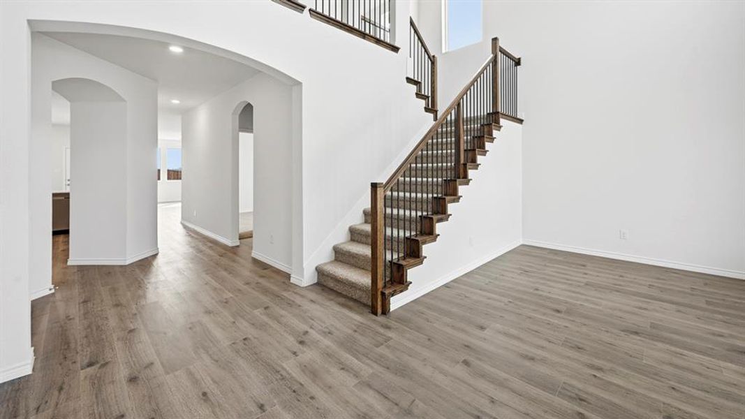 Spacious, unfurnished interior of a new home in Lilybrooke at Legacy Hills, Celina (Image 19).