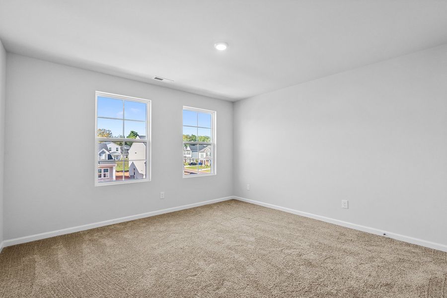 Spacious, unfurnished interior of a new home in Hanes Lake, Winston-Salem (Image 31).