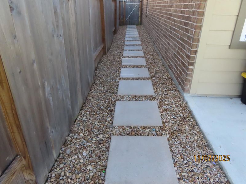 Exterior details and patio area of a home in Imperial Forest, Houston (Image 2).
