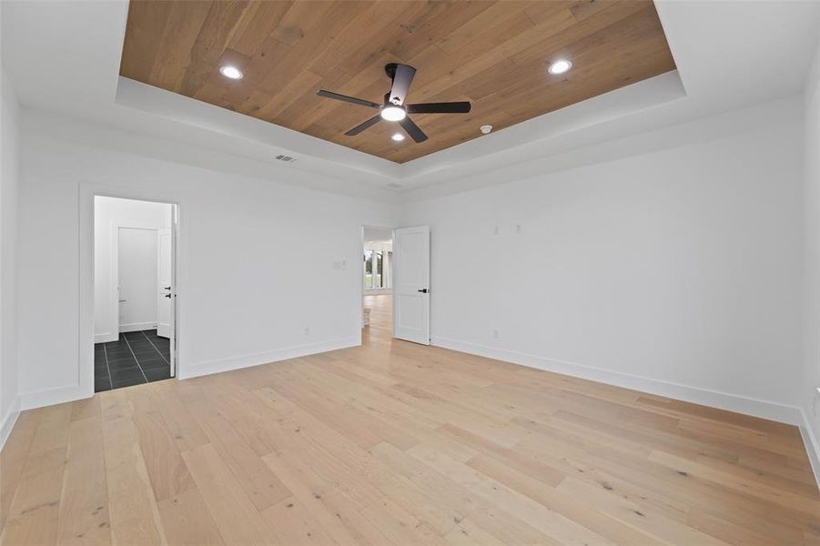 Spacious, unfurnished interior of a new home in , Corsicana (Image 20).