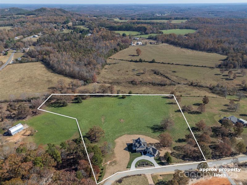 Image 34 of a home in .