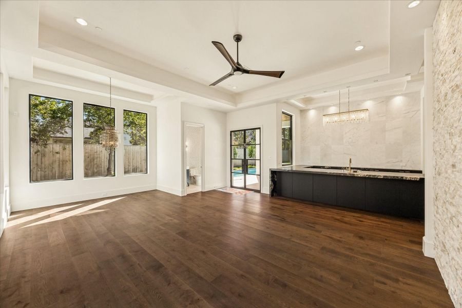 Spacious, unfurnished interior of a new home in , Houston (Image 27).