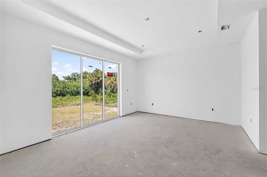 Spacious, unfurnished interior of a new home in , Port Charlotte (Image 15).