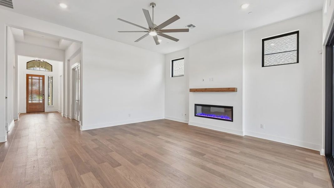 Spacious, unfurnished interior of a new home in Sweetwater, Austin (Image 12).