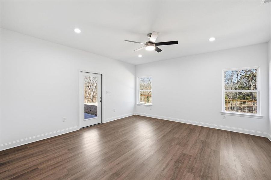 Spacious, unfurnished interior of a new home in , Waco (Image 20).